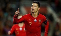 Cristiano Ronaldo Hat-trick, Portugal Menang Setengah Lusin Gol dari Lithuania - JPNN.com