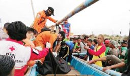 Jasad Dadan dan Puji Ditemukan Terombang-ambing di Tengah Lautan - JPNN.com