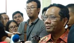 Pimpinan KPK Tolak Dakwah UAS, Mahfud MD: Biasalah - JPNN.com