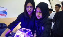 Inovasi 2 Siswi SMA SPK Pribadi, Mengubah CO2 menjadi O2 dalam Waktu Singkat - JPNN.com