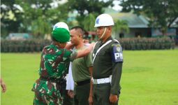 Wajah Oknum Prajurit TNI Itu Menegang Saat Dipecat oleh Pangdam Iskandar Muda - JPNN.com