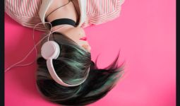 5 Kebiasaan Ini Berisiko Merusak Pendengaran - JPNN.com