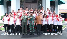 Panglima TNI Dorong Timnas Karate Indonesia Raih Hasil Terbaik di SEA Games 2019 - JPNN.com