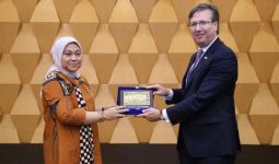 Menaker Ida Ajak Investor Amerika Kembangkan SDM Indonesia - JPNN.com