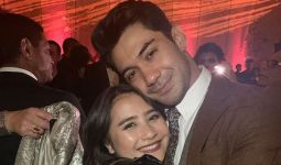 Prilly Latuconsina Menangis di Pelukan Reza Rahadian - JPNN.com