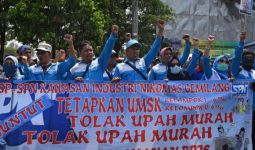Puluhan Perusahaan di Banten Ajukan Penangguhan UMK 2020 - JPNN.com
