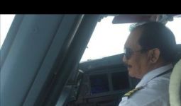 Apa Peran Suami Iis Dahlia? Eks Pilot Senior Garuda Blak-blakan - JPNN.com