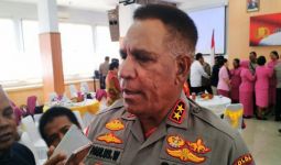 Kapolda Papua: Pembawa Kabur Senpi Anggota Polsek Beoga Masih Diburu - JPNN.com