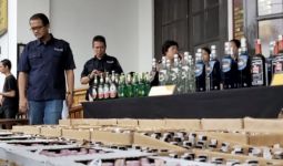 Gudang di Bandung Simpan Ribuan Minuman Keras - JPNN.com