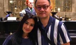 Suami Iis Dahlia Dituding Punya Gebetan Pramugari Junior - JPNN.com