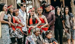 Angela ke Borobudur, Netizen: Promosikan Terus Pariwisata Indonesia - JPNN.com