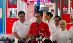Jokowi Resmikan Penggunaan BBM B30 dengan Campuran Minyak Kelapa Sawit - JPNN.com