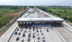 268 Ribu Kendaraan Melintasi Gerbang Tol Cikampek Utama - JPNN.com