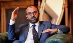 Usulan Anggaran Ditolak, Menteri Pendidikan Italia Mundur - JPNN.com