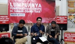 ICW Tuding Presiden Jokowi Jadi Sponsor Pelemahan KPK, Begini Analisisnya - JPNN.com