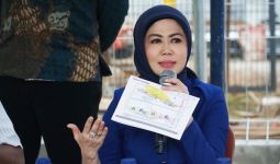 Politikus PAN Intan Fauzi Pantau Pembangunan Drainase di Kota Bekasi - JPNN.com