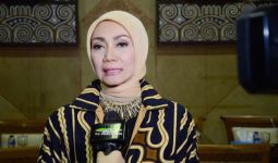  Tutup Tahun, Mbak Okky Soroti Persoalan BPJS Kesehatan - JPNN.com
