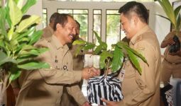 Pensiun, PNS Wajib Bersedekah Tanaman - JPNN.com