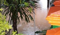 Banjir di Jakarta Hari Ini, Sejumlah Ruas Jalan tak Bisa Dilintasi Kendaraan - JPNN.com
