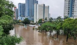 Info Terbaru: 19 Jalan di Jabodetabek yang Masih Terendam Banjir Siang Ini - JPNN.com
