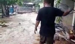 Bagas Mardianto Terpeleset dan Terseret Arus saat Rekam Banjir, Innalillahi - JPNN.com