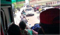 Tangerang Masih Banjir, Pengendara Motor Terpaksa Lewat Jalan Tol - JPNN.com