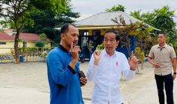 Tak Didampingi Para Menteri dan Gubernur Anies, Jokowi Kunjungi Waduk Pluit - JPNN.com