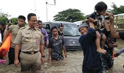 Anies Baswedan: Waktu Hujan Deras Luar Biasa Itu, 85 Persen Jakarta Tetap Aman - JPNN.com