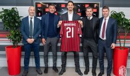 Alasan Unik Ibrahimovic Pilih Nomor 21 di AC Milan - JPNN.com