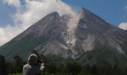 Status Gunung Merapi Waspada, Keluarkan Guguran Awan Panas - JPNN.com