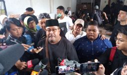 Alasan Ria Irawan Tak Mau Dijenguk Rano Karno - JPNN.com