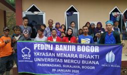 UMB Beri Bantuan untuk Korban Banjir dan Longsor di Bogor - JPNN.com