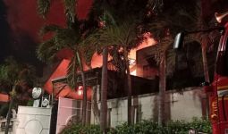 Rumah Mewah di Permata Hijau Terbakar, Dua Lansia Tewas Terpanggang - JPNN.com