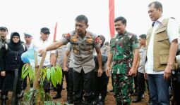 Panglima TNI Peringati Hari Gerakan Menanam Sejuta Pohon - JPNN.com