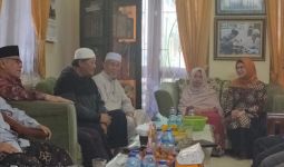 Siti Nur Azizah Bersilaturahmi dengan Ketua MUI Tangsel - JPNN.com