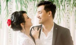 Vanessa Angel Pengin Gelar Pesta Pernikahan di Bali - JPNN.com