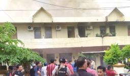 13 Unit Hunian di Asrama Polisi Wisma Segara Hangus Terbakar - JPNN.com