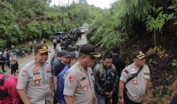Polda Banten Tutup Galian Tambang Emas Ilegal di Gunung Halimun Salak - JPNN.com