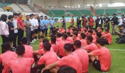 Menpora Pantau Langsung Sesi Latihan Perdana Timnas U-19 - JPNN.com