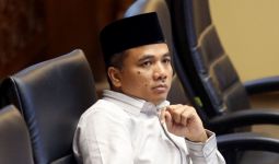 Stafsus Jokowi Tabrak Aturan, Gus Aang Punya Saran untuk Pramono Anung - JPNN.com