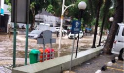 Hujan Deras Dini Hari, Tiga Wilayah Jakarta Ini Masih Tergenang - JPNN.com