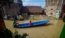 Banjir di Kabupaten Bandung Makin Parah, BPBD Kirim Enam Perahu - JPNN.com
