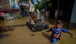 Sudah Hari Ketujuh Banjir Belum Juga Surut - JPNN.com
