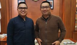 Jelang Pilkada Tangsel, Fahd Pahdepie Sambangi Ridwan Kamil - JPNN.com