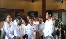 Wamen John Wempi Kunjungi Benteng Oranje, Ini Ajakannya kepada Warga Ternate - JPNN.com