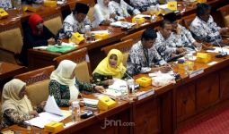 Fahmi PKS Ungkit Janji Jokowi untuk Guru Honorer di Piagam Ki Hajar Dewantara - JPNN.com