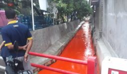 Air Sungai Berwarna Oranye - JPNN.com