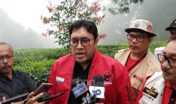 Ustaz Khalid Basalamah Sebut Wayang Haram, Kritik PDIP Tajam Banget - JPNN.com