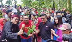 Hijaukan Jawa Barat, Ridwan Kamil Adopsi Jawara PDIP - JPNN.com