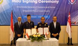 Bea Cukai dan Singapore Police Coast Guard Bersinergi Mengawasi Perbatasan Laut - JPNN.com